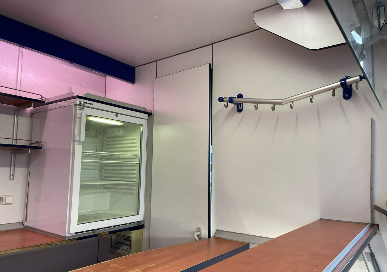 Camión tienda Fiat Ducato Autosklep wędlin Gastronomiczny Food Truck Foodtruck Sklep Borco 350: foto 10 Camión tienda Fiat Ducato Autosklep wędlin Gastronomiczny Food Truck Foodtruck Sklep Borco 350: foto 10