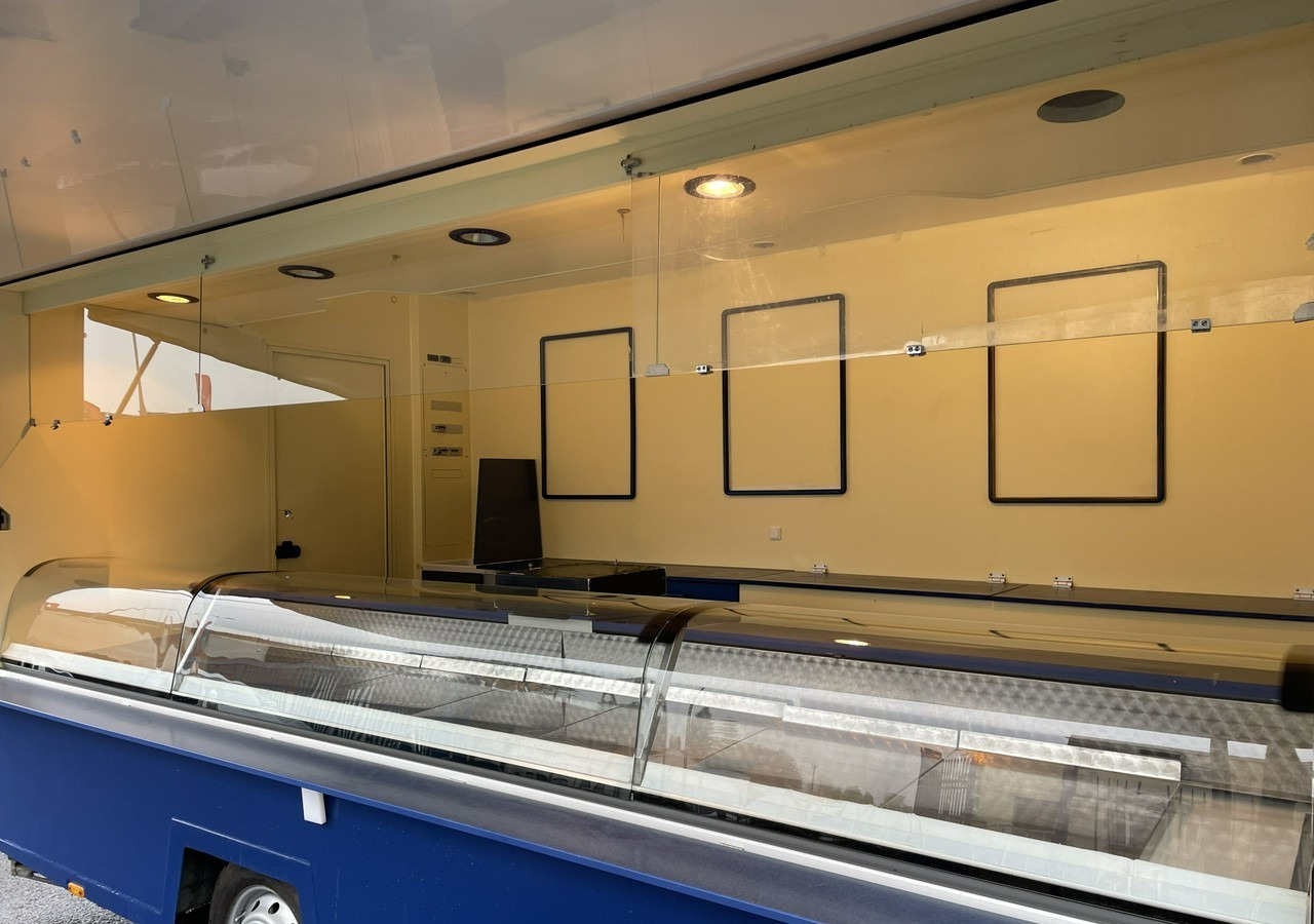 Fiat Ducato Autosklep wędlin Klima Gastronomiczny Food Truck Foodtruck sklep 20 - Camión tienda: foto 4 Fiat Ducato Autosklep wędlin Klima Gastronomiczny Food Truck Foodtruck sklep 20 - Camión tienda: foto 4