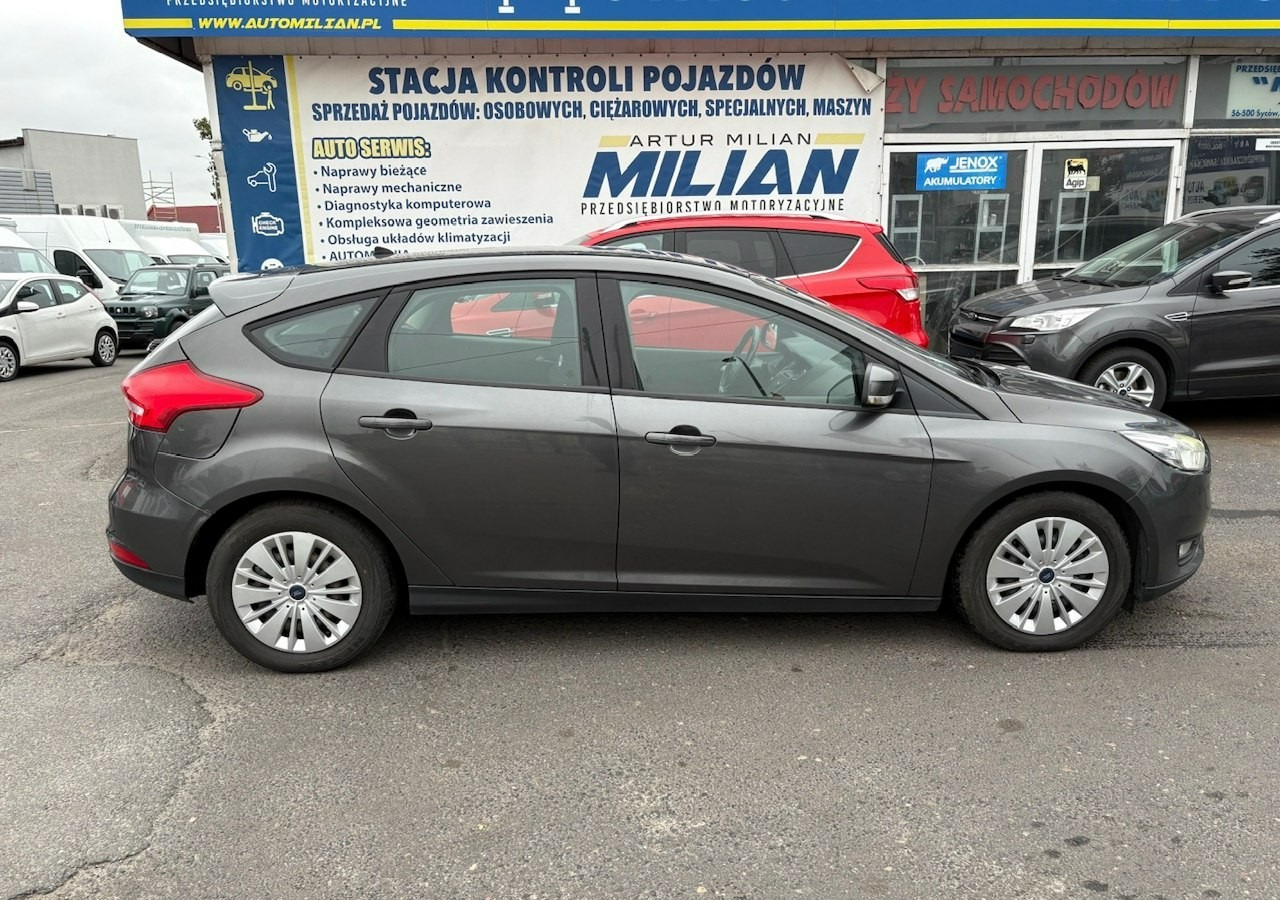 Ford Focus III Focus 1.0 EcoBoost Klima Salon PL 2015 - Hatchback: foto 3 Ford Focus III Focus 1.0 EcoBoost Klima Salon PL 2015 - Hatchback: foto 3