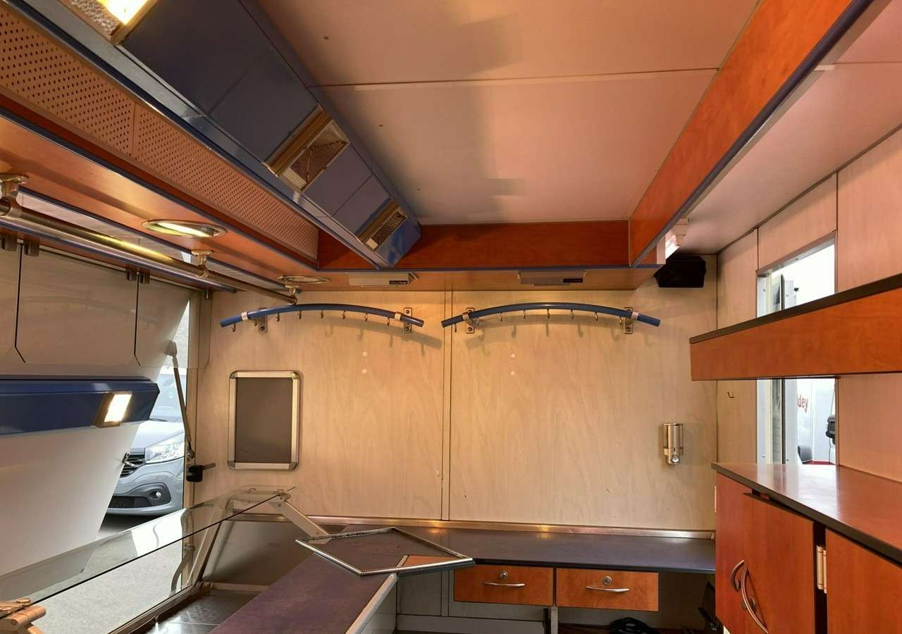 Inna Inny Autosklep wędlin Gastronomiczna food truck foodtruck sklep bar 2000 - Remolque venta ambulante: foto 5 Inna Inny Autosklep wędlin Gastronomiczna food truck foodtruck sklep bar 2000 - Remolque venta ambulante: foto 5