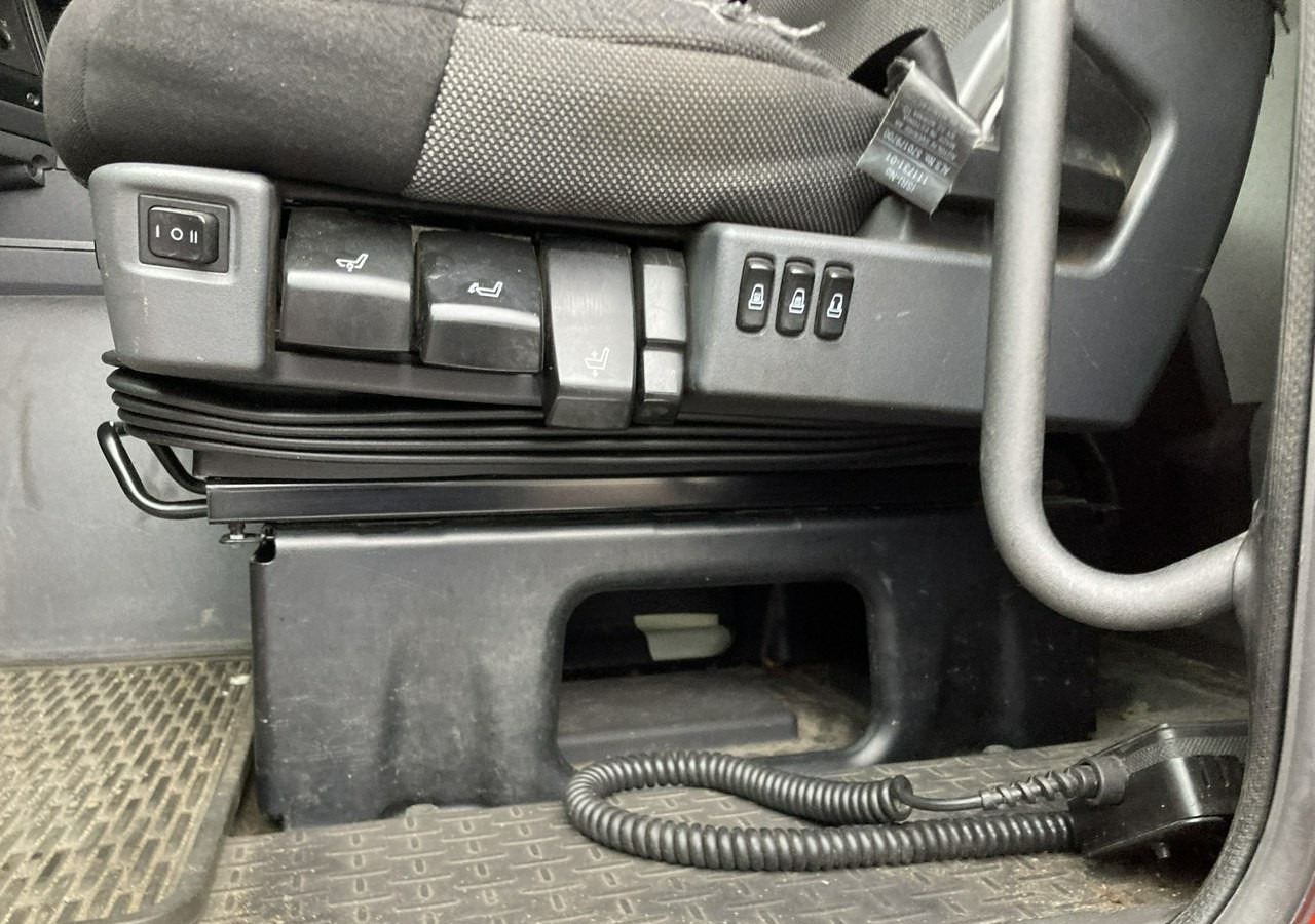 Furgoneta con caja de lona Inna Inny Scania G320 Wózek PALFINGER Firanka Plandeka plandeka Moffett 2012: foto 8 Furgoneta con caja de lona Inna Inny Scania G320 Wózek PALFINGER Firanka Plandeka plandeka Moffett 2012: foto 8