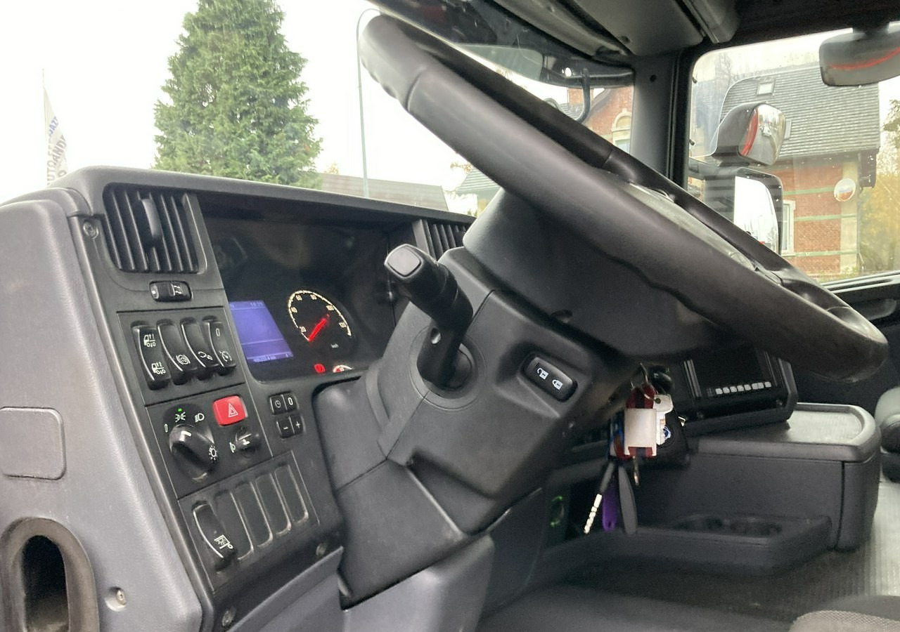 Furgoneta con caja de lona Inna Inny Scania G320 Wózek PALFINGER Firanka Plandeka plandeka Moffett 2012: foto 16 Furgoneta con caja de lona Inna Inny Scania G320 Wózek PALFINGER Firanka Plandeka plandeka Moffett 2012: foto 16