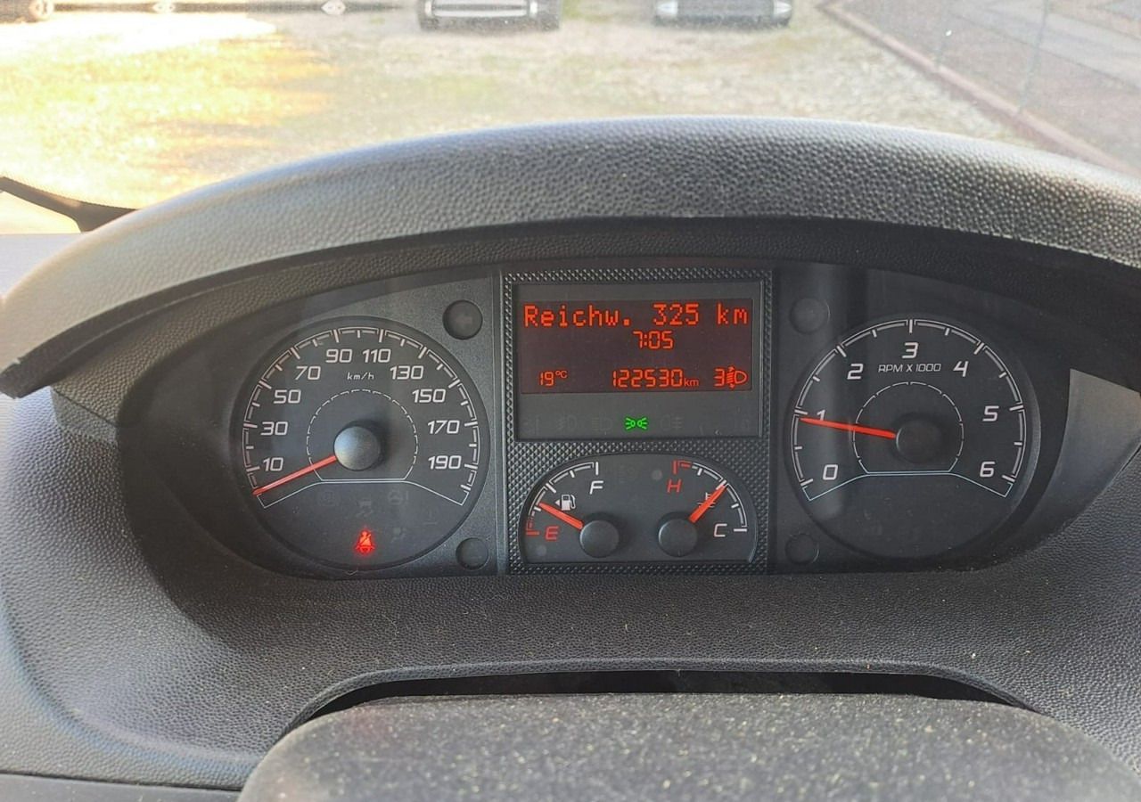 Peugeot Boxer Peugeot Boxer 2.0-130KM klima dokka Brygadówka doka 122tkm 2017 - Caja abierta furgoneta: foto 5 Peugeot Boxer Peugeot Boxer 2.0-130KM klima dokka Brygadówka doka 122tkm 2017 - Caja abierta furgoneta: foto 5