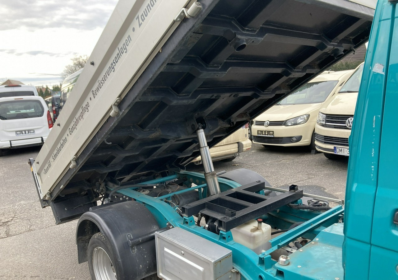 Volquete furgoneta Piaggio Piaggio porter Maxi Wywrotka bliżniacze koła 2017: foto 11 Volquete furgoneta Piaggio Piaggio porter Maxi Wywrotka bliżniacze koła 2017: foto 11