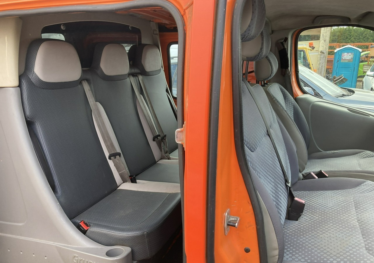 Renault Trafic Trafic 2.0 CDI Brygadówka dokka doka - Furgoneta combi: foto 2 Renault Trafic Trafic 2.0 CDI Brygadówka dokka doka - Furgoneta combi: foto 2