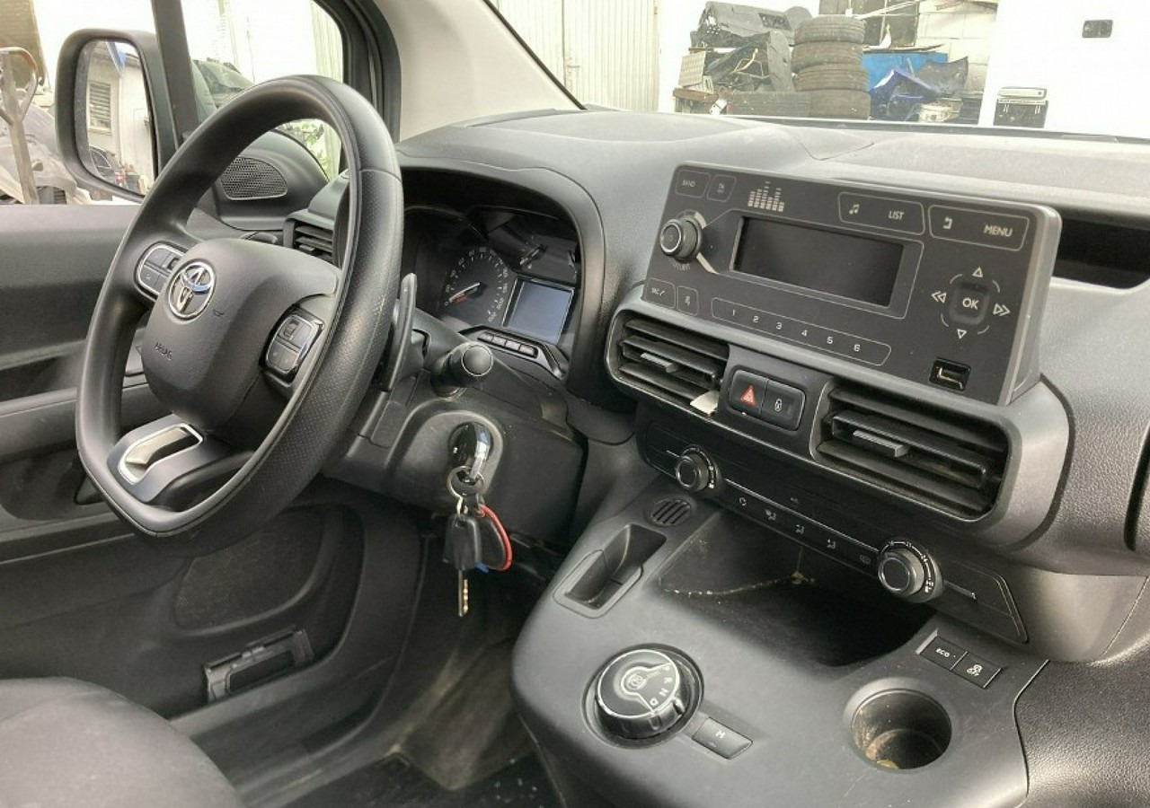 Toyota Inny Toyota Toyota Proace City MAXI Automat Klima 5-osob Salon PL Model 2020 - Furgón: foto 2 Toyota Inny Toyota Toyota Proace City MAXI Automat Klima 5-osob Salon PL Model 2020 - Furgón: foto 2