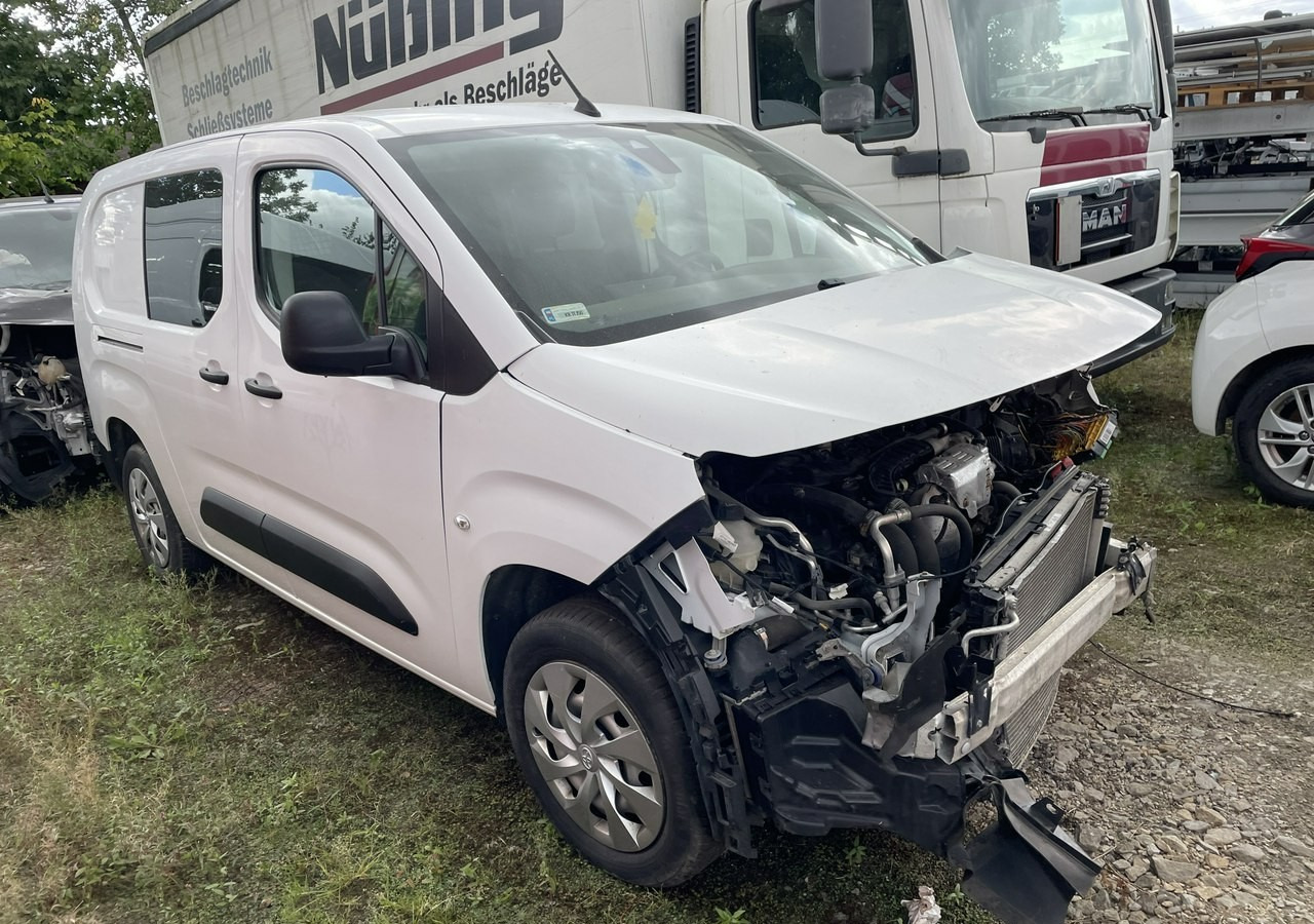 Toyota Inny Toyota Toyota Proace City MAXI Automat Klima 5-osob Salon PL Model 2020 - Furgón: foto 4 Toyota Inny Toyota Toyota Proace City MAXI Automat Klima 5-osob Salon PL Model 2020 - Furgón: foto 4