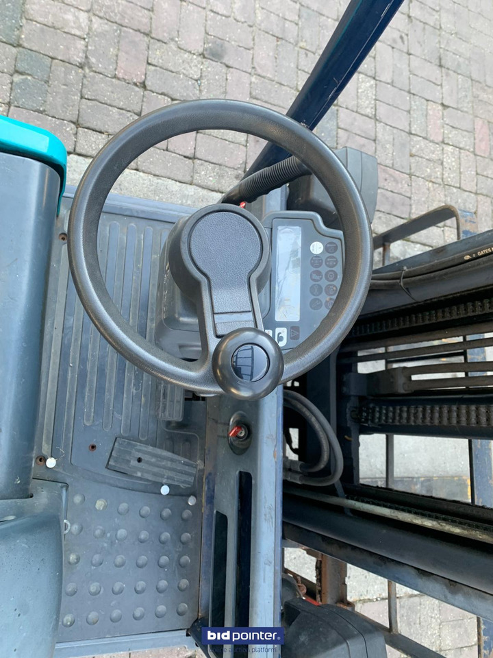 Heftruck elektrisch - 3 wiel - 1600kg! Freelift! Komatsu FB16 - 5.5 mtr. Sideshift! - Carretilla elevadora eléctrica: foto 3 Heftruck elektrisch - 3 wiel - 1600kg! Freelift! Komatsu FB16 - 5.5 mtr. Sideshift! - Carretilla elevadora eléctrica: foto 3