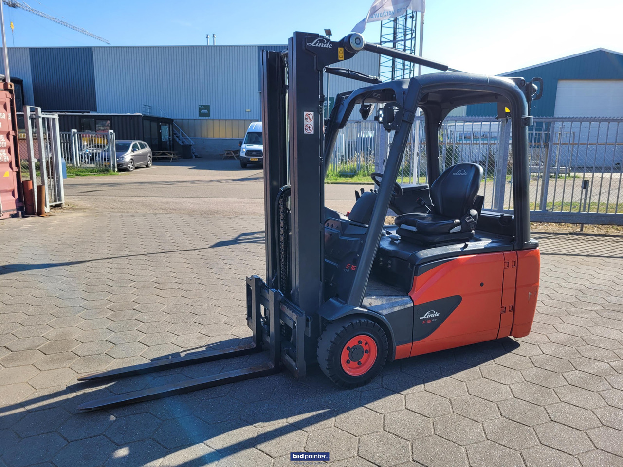 Linde E 16 -02 elektrische heftruck 3 delige mast - Carretilla elevadora eléctrica: foto 1 Linde E 16 -02 elektrische heftruck 3 delige mast - Carretilla elevadora eléctrica: foto 1