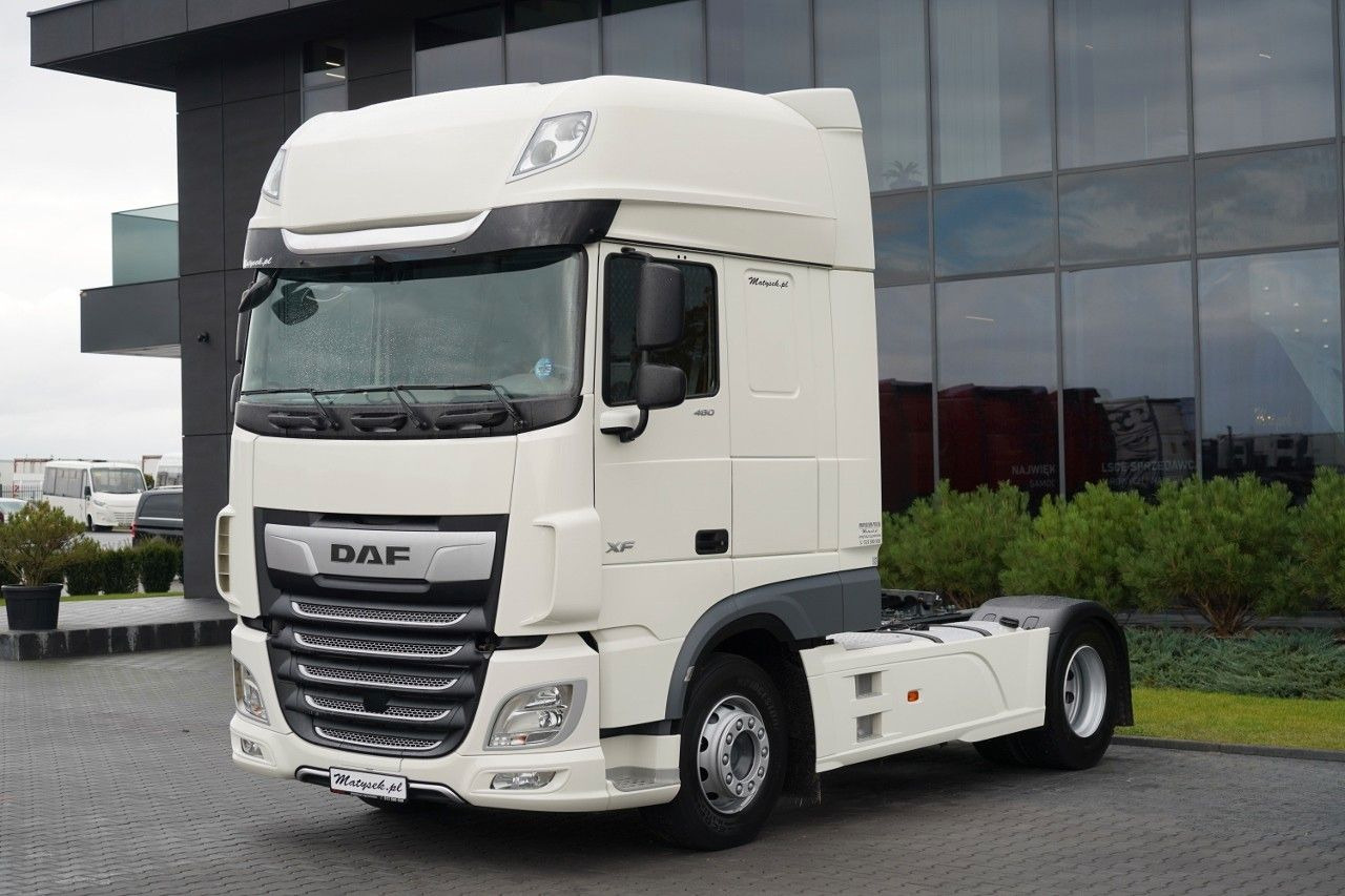 DAF XF 480 / SUPER SPACE CAB / 2022 ROK - Cabeza tractora: foto 2 DAF XF 480 / SUPER SPACE CAB / 2022 ROK - Cabeza tractora: foto 2