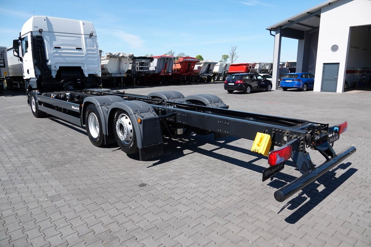 MAN TGX 26.520 / 6x2 / RAMA DŁ. 9,1M / OŚ PODNOSZONA - Cabeza tractora: foto 2 MAN TGX 26.520 / 6x2 / RAMA DŁ. 9,1M / OŚ PODNOSZONA - Cabeza tractora: foto 2