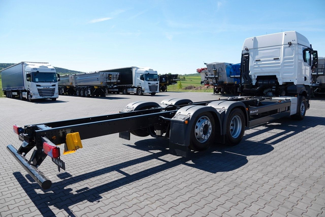 MAN TGX 26.520 / 6x2 / RAMA DŁ. 9,1M / OŚ PODNOSZONA - Cabeza tractora: foto 3 MAN TGX 26.520 / 6x2 / RAMA DŁ. 9,1M / OŚ PODNOSZONA - Cabeza tractora: foto 3