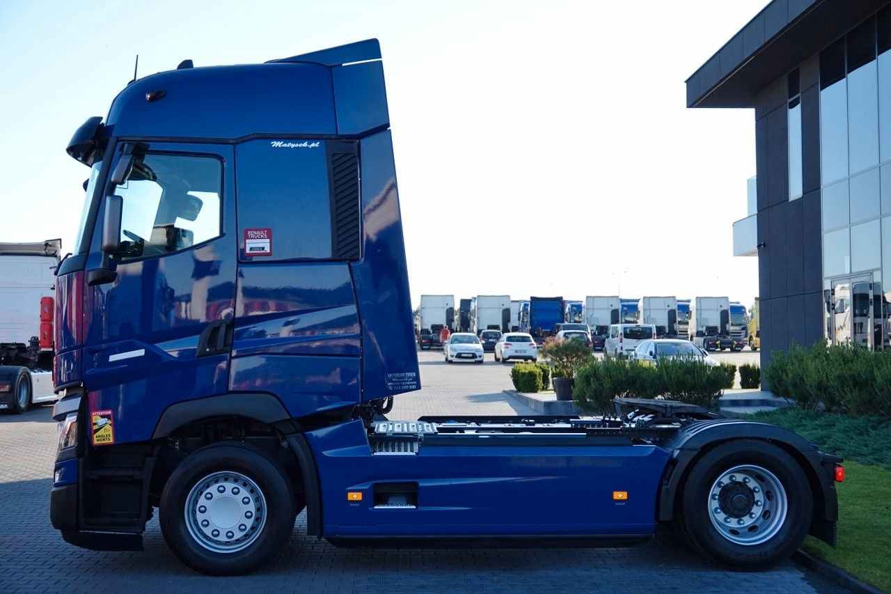 Renault T 520 / 13 L / RETARDER / I-PARK COOL / SKÓRY / Renault T 520 / 13 L / RETARDER / I-PARK COOL / SKÓRY / - Cabeza tractora: foto 3 Renault T 520 / 13 L / RETARDER / I-PARK COOL / SKÓRY / Renault T 520 / 13 L / RETARDER / I-PARK COOL / SKÓRY / - Cabeza tractora: foto 3