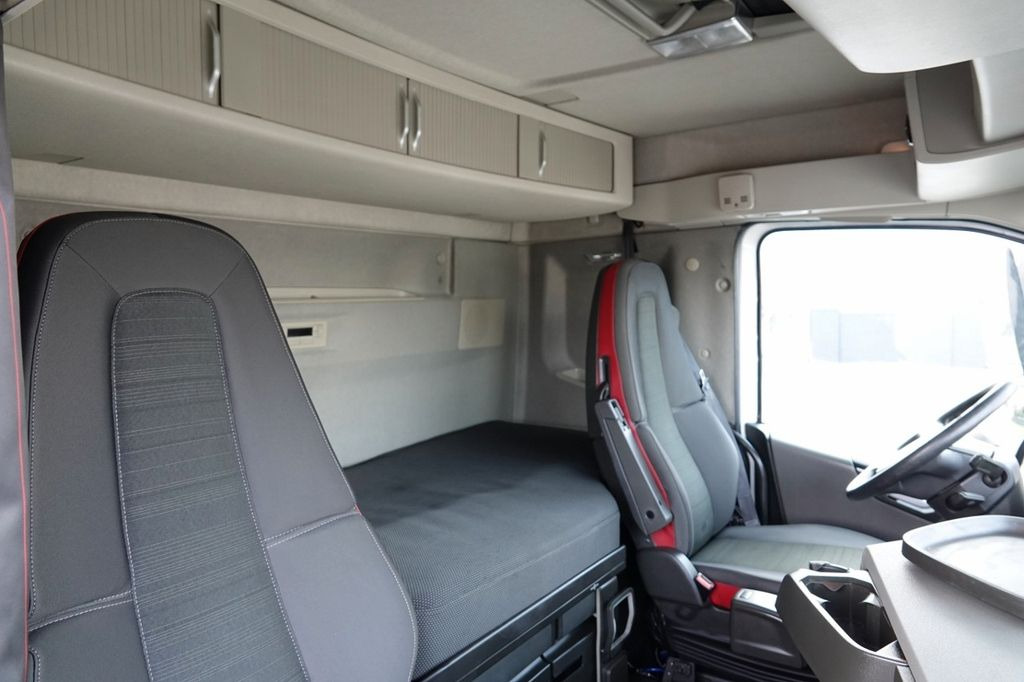 Cabeza tractora Volvo FH 460 / NISKA KABINA / 2018 YEAR / SPROWADZONY Volvo FH 460 / NISKA KABINA / 2018 YEAR / SPROWADZONY: foto 16