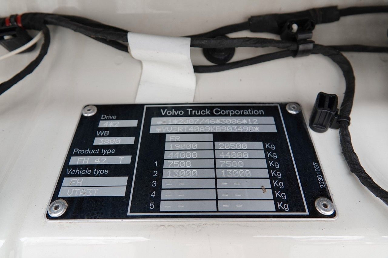 Cabeza tractora Volvo FH 500 / I-PARK COOL / OPONY 100 % / PO KONTRAK: foto 18