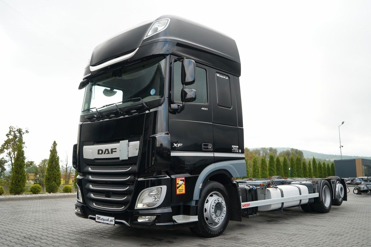 DAF XF 480 / BDF / 6X2 / SSC / I-PARK COOL / OŚ POD - Camión portacontenedore/ Intercambiable: foto 2 DAF XF 480 / BDF / 6X2 / SSC / I-PARK COOL / OŚ POD - Camión portacontenedore/ Intercambiable: foto 2
