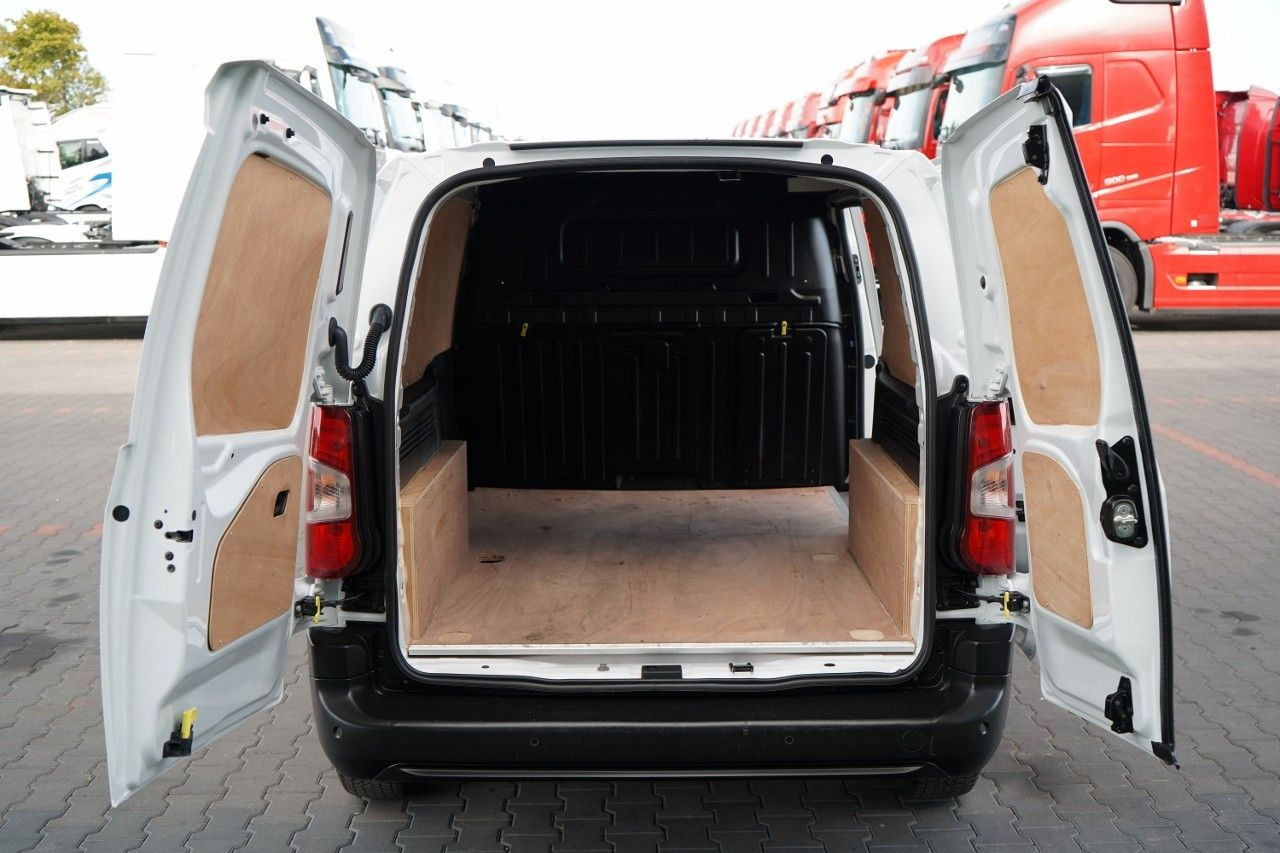 Furgoneta pequeña Fiat DOBLO  / FURGON / BLASZAK / 2023 R  / SPROWADZON: foto 11