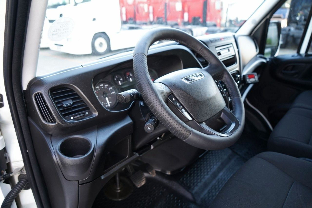 Furgoneta frigorifica Iveco DAILY 35-130 / CHŁODNIA / AGREGAT CARRIER PULSOR: foto 27 Furgoneta frigorifica Iveco DAILY 35-130 / CHŁODNIA / AGREGAT CARRIER PULSOR: foto 27