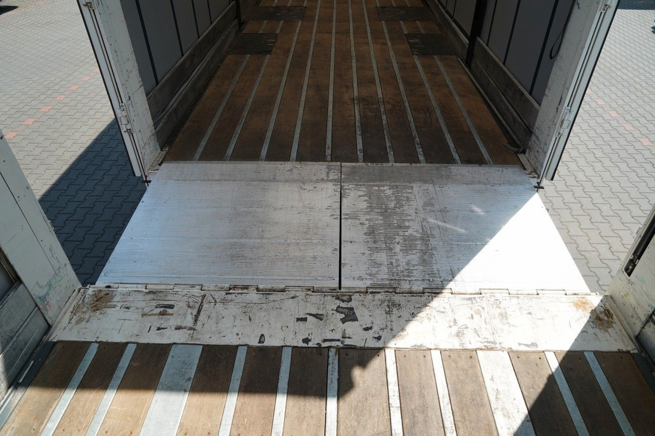 Camión lona MAN TGX 26.470 / ZESTAW TANDEM 120 M3 / PRZEJAZDOWY: foto 13 Camión lona MAN TGX 26.470 / ZESTAW TANDEM 120 M3 / PRZEJAZDOWY: foto 13