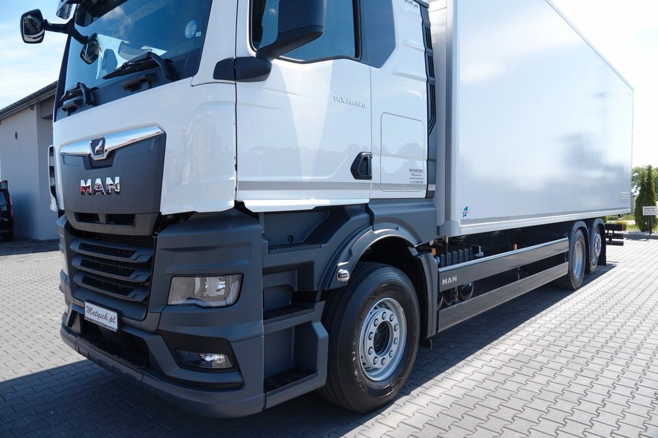Camión caja cerrada MAN TGX 26.520 / 6x2 / CHŁODNIA -8,6 M / AGREGAT THE: foto 6 Camión caja cerrada MAN TGX 26.520 / 6x2 / CHŁODNIA -8,6 M / AGREGAT THE: foto 6