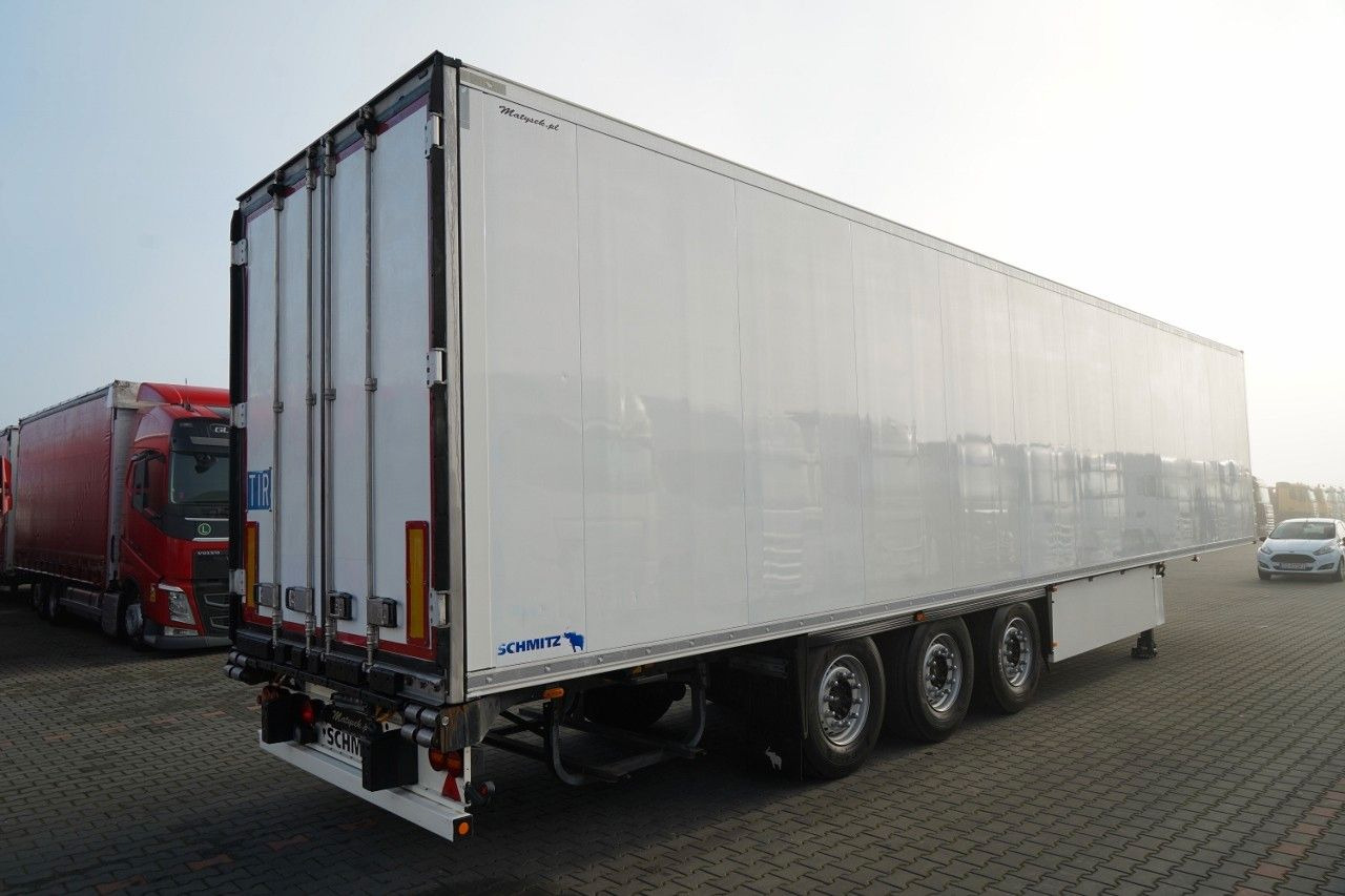 Schmitz Cargobull / CHŁODNIA / THERMO KING SLX 300 / HAKÓWKA / OŚ - Semirremolque frigorífico: foto 5 Schmitz Cargobull / CHŁODNIA / THERMO KING SLX 300 / HAKÓWKA / OŚ - Semirremolque frigorífico: foto 5