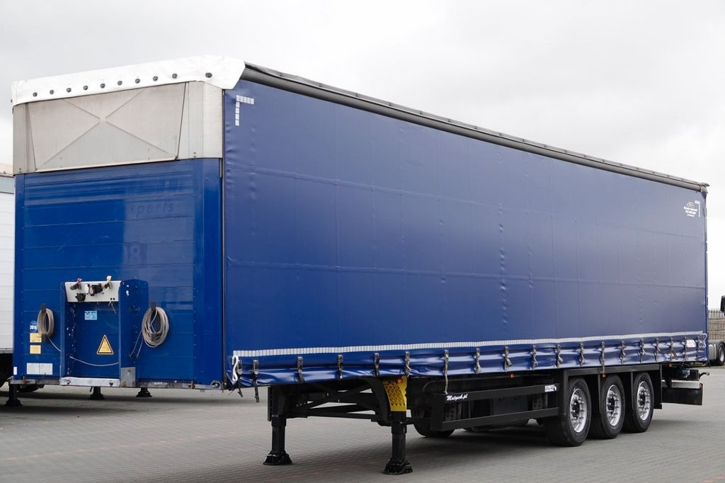 Schmitz Cargobull FIRANKA VARIOS / PODNOSZONY DACH / STANDARD - Semirremolque lona: foto 1 Schmitz Cargobull FIRANKA VARIOS / PODNOSZONY DACH / STANDARD - Semirremolque lona: foto 1