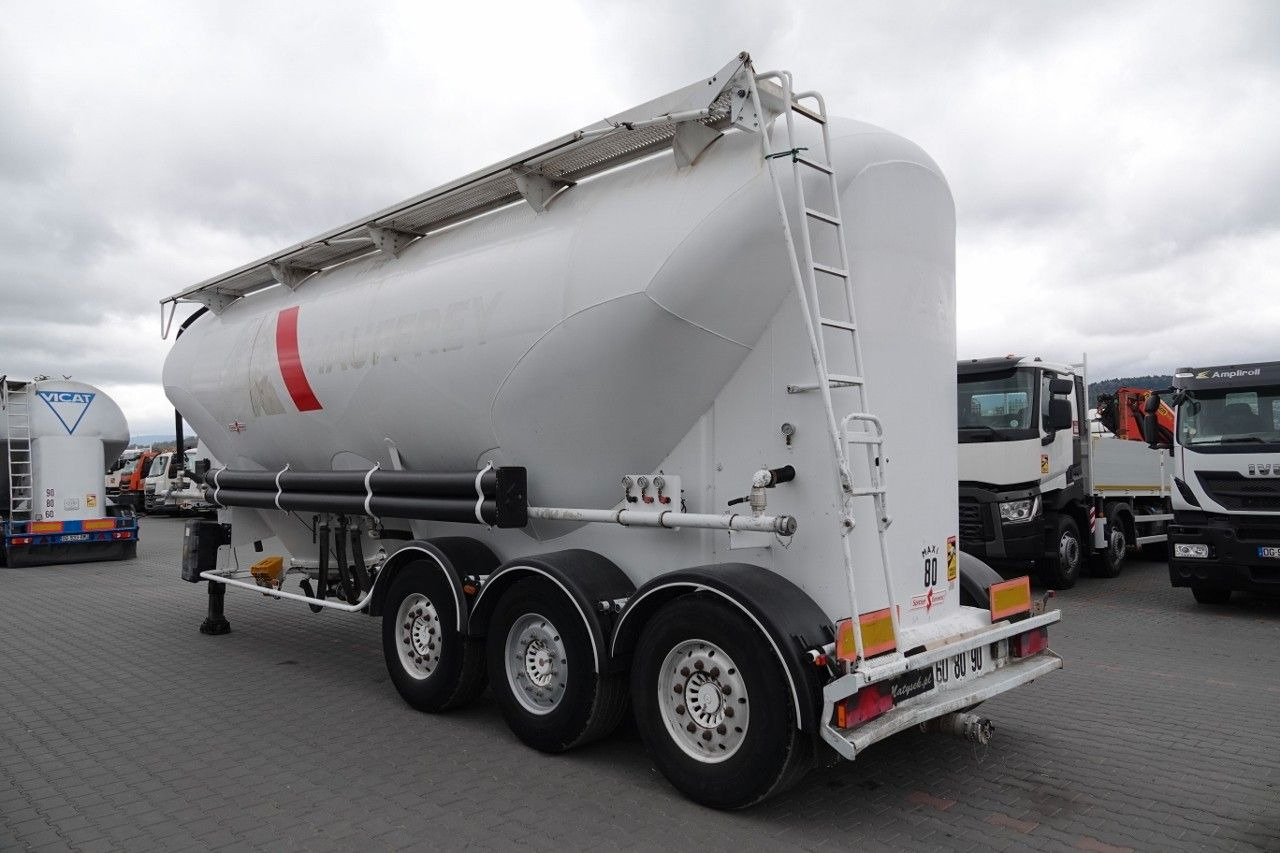 Spitzer CEMENTONACZEPA / 43 000 L / SILOS / 3 KOMORY / O - Semirremolque silo: foto 4 Spitzer CEMENTONACZEPA / 43 000 L / SILOS / 3 KOMORY / O - Semirremolque silo: foto 4