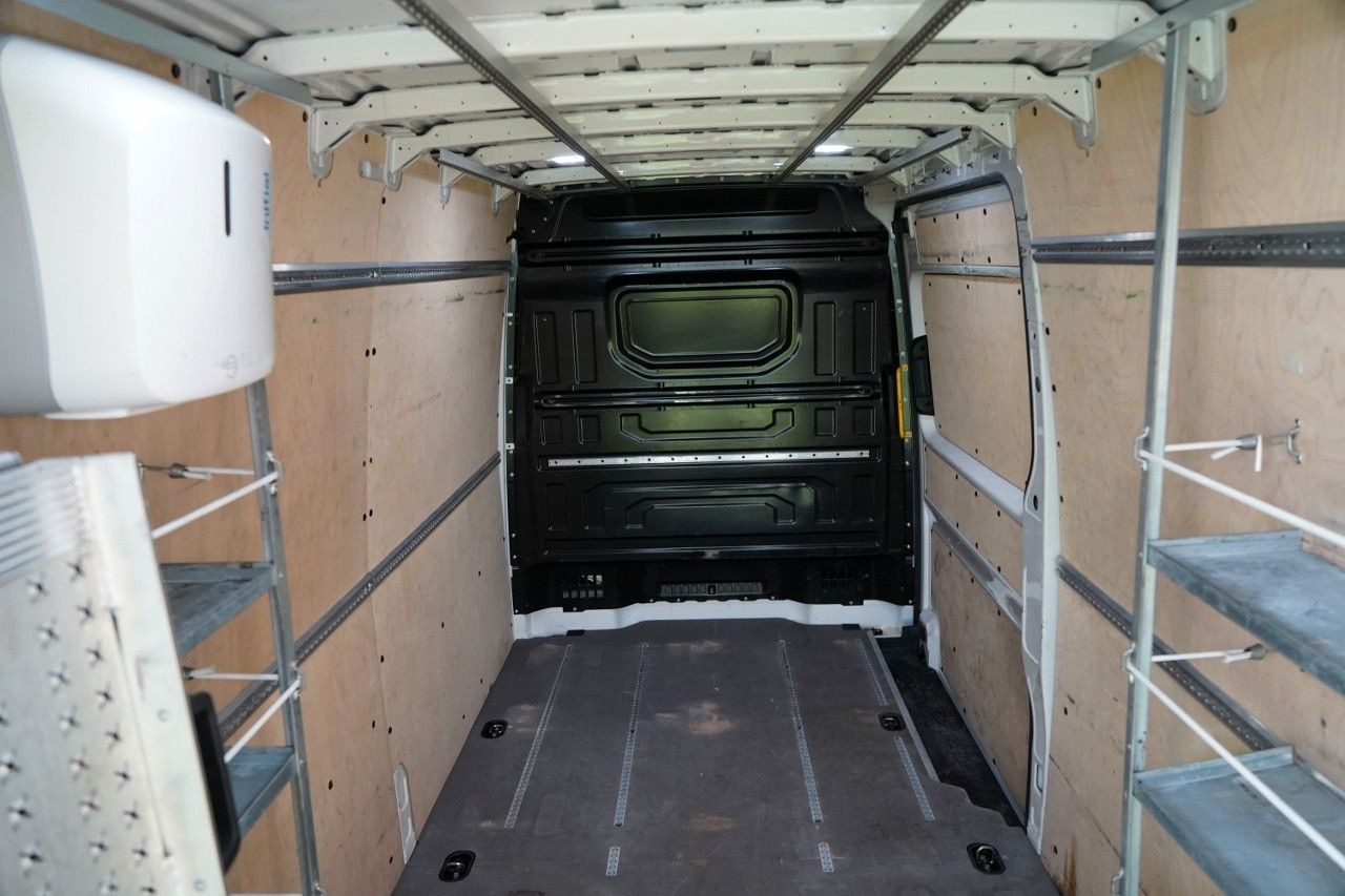 Furgón Volkswagen CRAFTER / 2.0 D / FURGON BLASZAK / NAJAZD ALUM: foto 12 Furgón Volkswagen CRAFTER / 2.0 D / FURGON BLASZAK / NAJAZD ALUM: foto 12