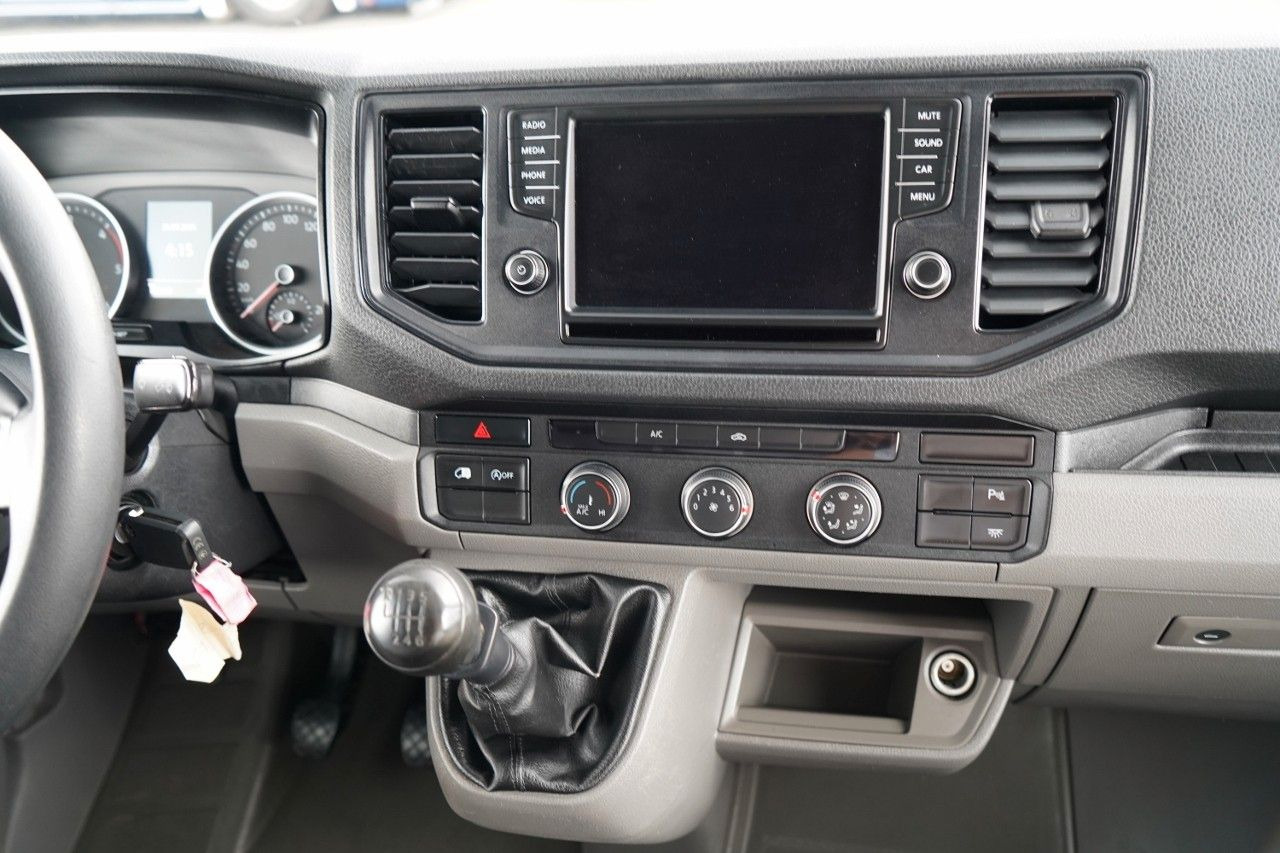 Furgón Volkswagen CRAFTER / 2.0 D / FURGON BLASZAK / NAJAZD ALUM: foto 15 Furgón Volkswagen CRAFTER / 2.0 D / FURGON BLASZAK / NAJAZD ALUM: foto 15