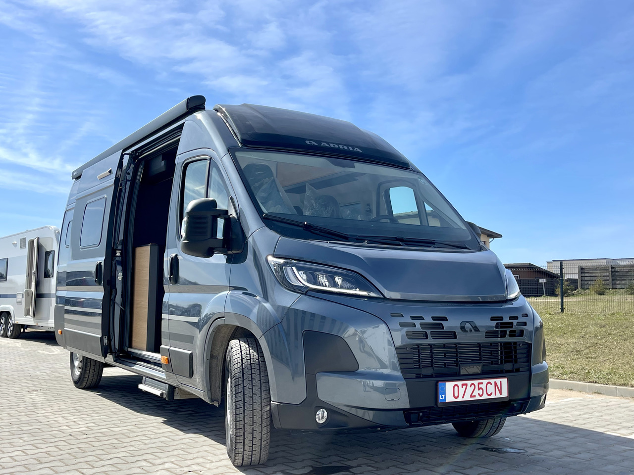 ADRIA TWIN 640 SGX - Cámper: foto 1 ADRIA TWIN 640 SGX - Cámper: foto 1