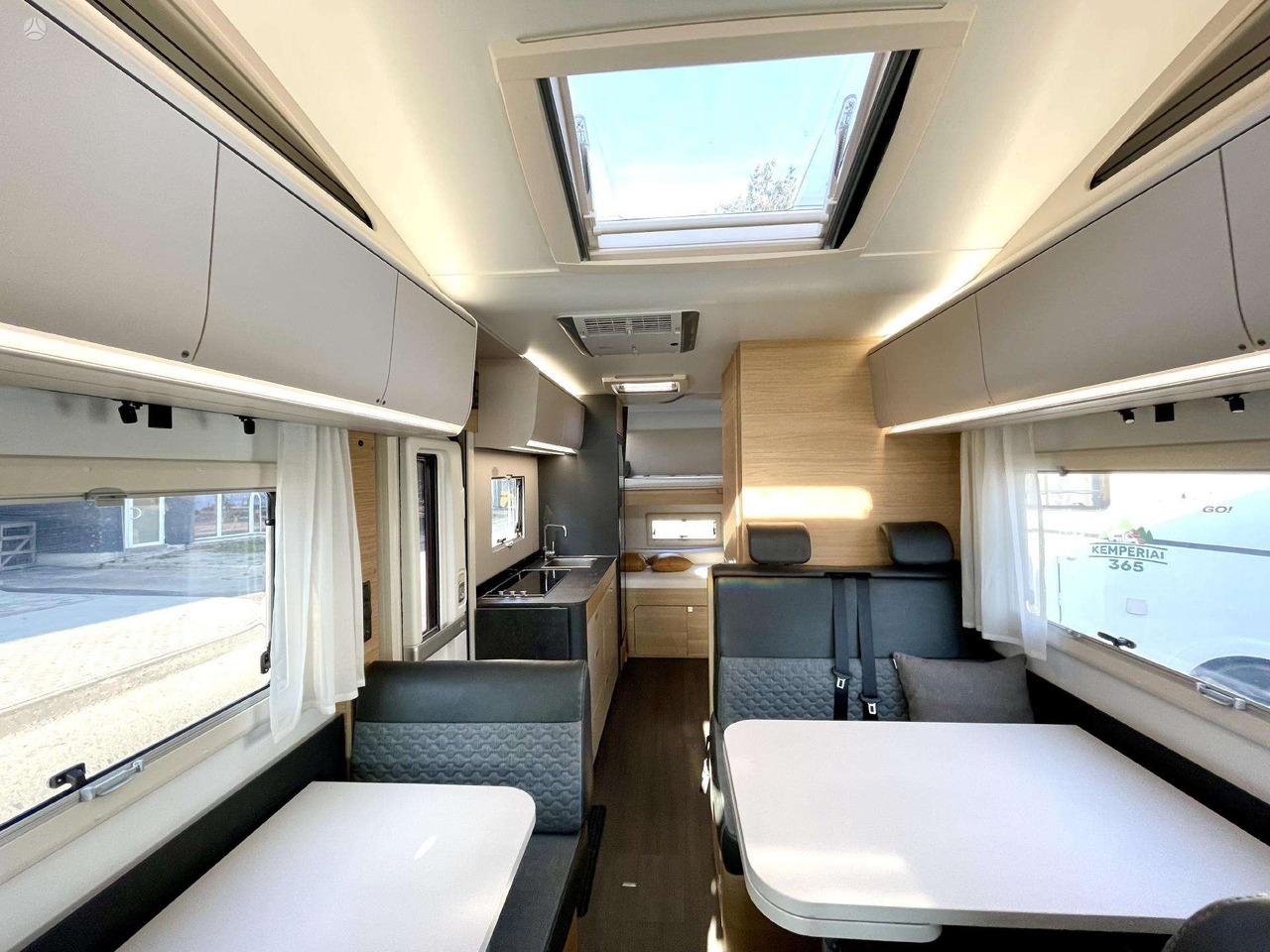 Adria Coral XL 650DK - Autocaravana capuchina: foto 4 Adria Coral XL 650DK - Autocaravana capuchina: foto 4