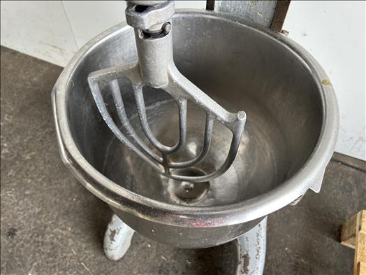 Hobart AE200 Planetary mixer - Maquinaria de alimentación: foto 3 Hobart AE200 Planetary mixer - Maquinaria de alimentación: foto 3