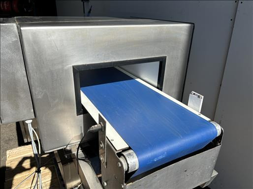 Maquinaria de alimentación Loma IQ Twin head metal detector: foto 7