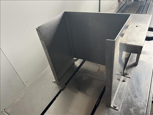 Loypack QJJ150 One shot chocolate depositor - Maquinaria de alimentación: foto 3 Loypack QJJ150 One shot chocolate depositor - Maquinaria de alimentación: foto 3