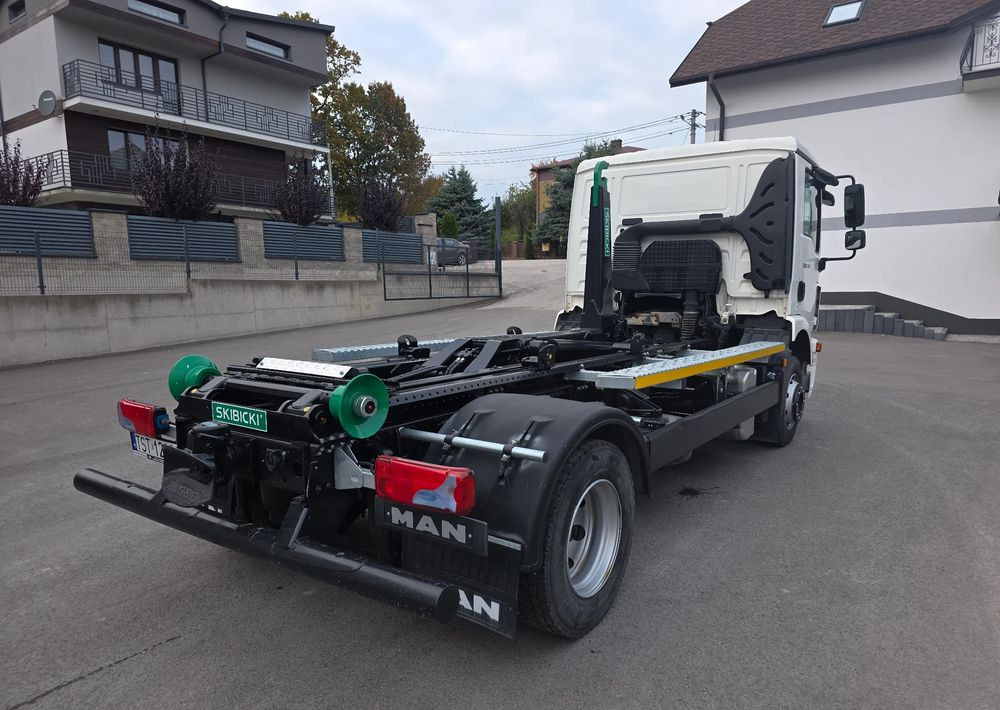 MAN TGM 12.290 - Camión multibasculante: foto 3 MAN TGM 12.290 - Camión multibasculante: foto 3