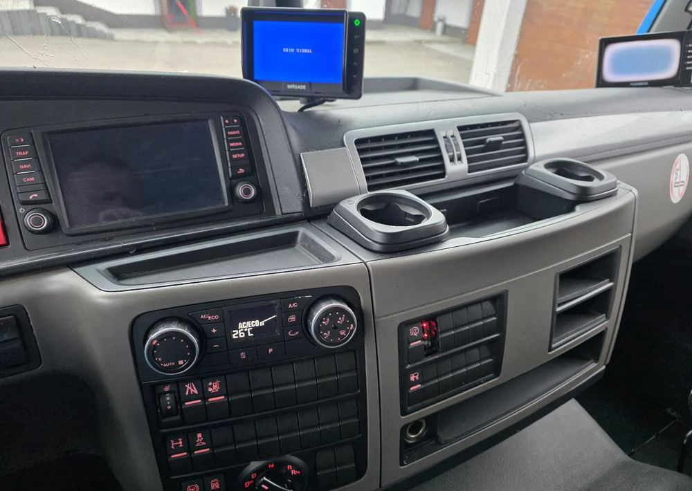 MAN TGM 18.320 urządzenie hakowe AXOR - Camión chasis: foto 2 MAN TGM 18.320 urządzenie hakowe AXOR - Camión chasis: foto 2