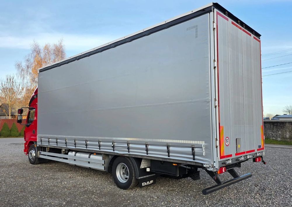 DAF LF 290 / WINDA / 16TON DMC / 3M WYSOKOŚĆ / JUMBO / FIRANKA / SYPIALKA / AUTOMAT / JEDEN WŁAŚCICIE / EURO 6 / 2017/ SPROWADZONY / 19 PALET / DUŻA ŁADOWNOŚĆ / - Camión lona: foto 4 DAF LF 290 / WINDA / 16TON DMC / 3M WYSOKOŚĆ / JUMBO / FIRANKA / SYPIALKA / AUTOMAT / JEDEN WŁAŚCICIE / EURO 6 / 2017/ SPROWADZONY / 19 PALET / DUŻA ŁADOWNOŚĆ / - Camión lona: foto 4