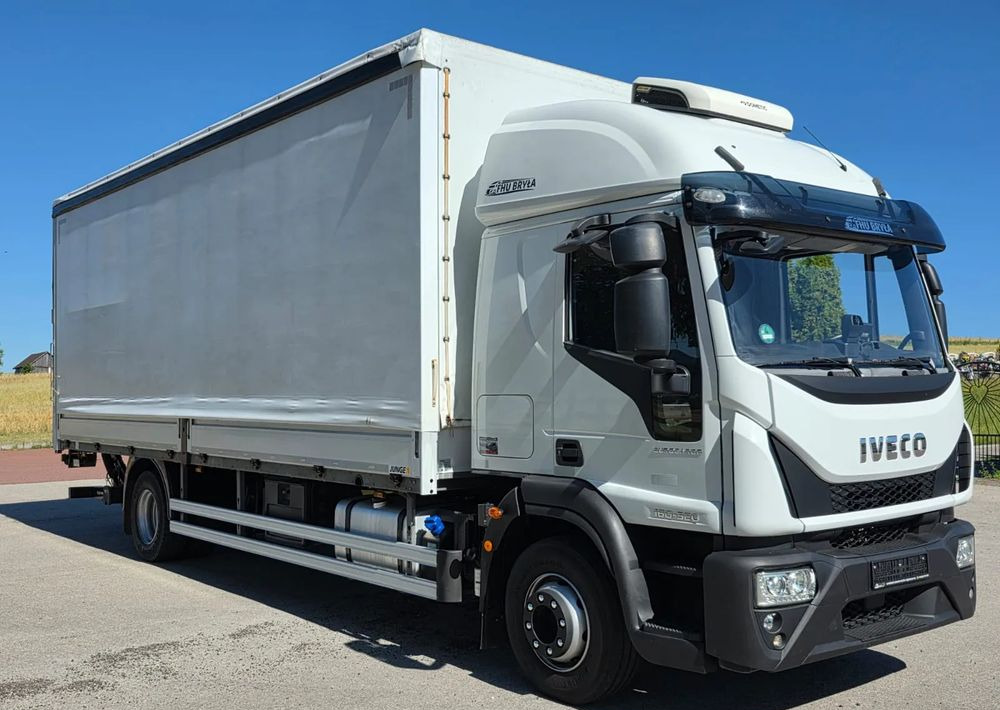 Iveco EUROCARGO 160E320/FIRANKA/WINDA/AUTOMAT/NISKI PRZEBIEG/E6/SPROWADZONY/PIERWSZY WŁAŚCICIEL - Camión lona: foto 2 Iveco EUROCARGO 160E320/FIRANKA/WINDA/AUTOMAT/NISKI PRZEBIEG/E6/SPROWADZONY/PIERWSZY WŁAŚCICIEL - Camión lona: foto 2