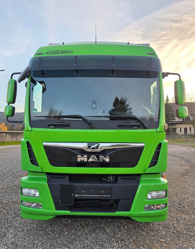 MAN TGM 18.320 / 18.290 / 15.290 / IZOTERMA / WINDA / 19PALET / E6 / 08.2018 / LIFT / SPROWADZONY / AUTOMAT / SYPIALKA / PIERWSZY WŁAŚCICIEL / BOCZNE DRZWI / STAN BARDZO DOBRY - Camión frigorífico: foto 3 MAN TGM 18.320 / 18.290 / 15.290 / IZOTERMA / WINDA / 19PALET / E6 / 08.2018 / LIFT / SPROWADZONY / AUTOMAT / SYPIALKA / PIERWSZY WŁAŚCICIEL / BOCZNE DRZWI / STAN BARDZO DOBRY - Camión frigorífico: foto 3