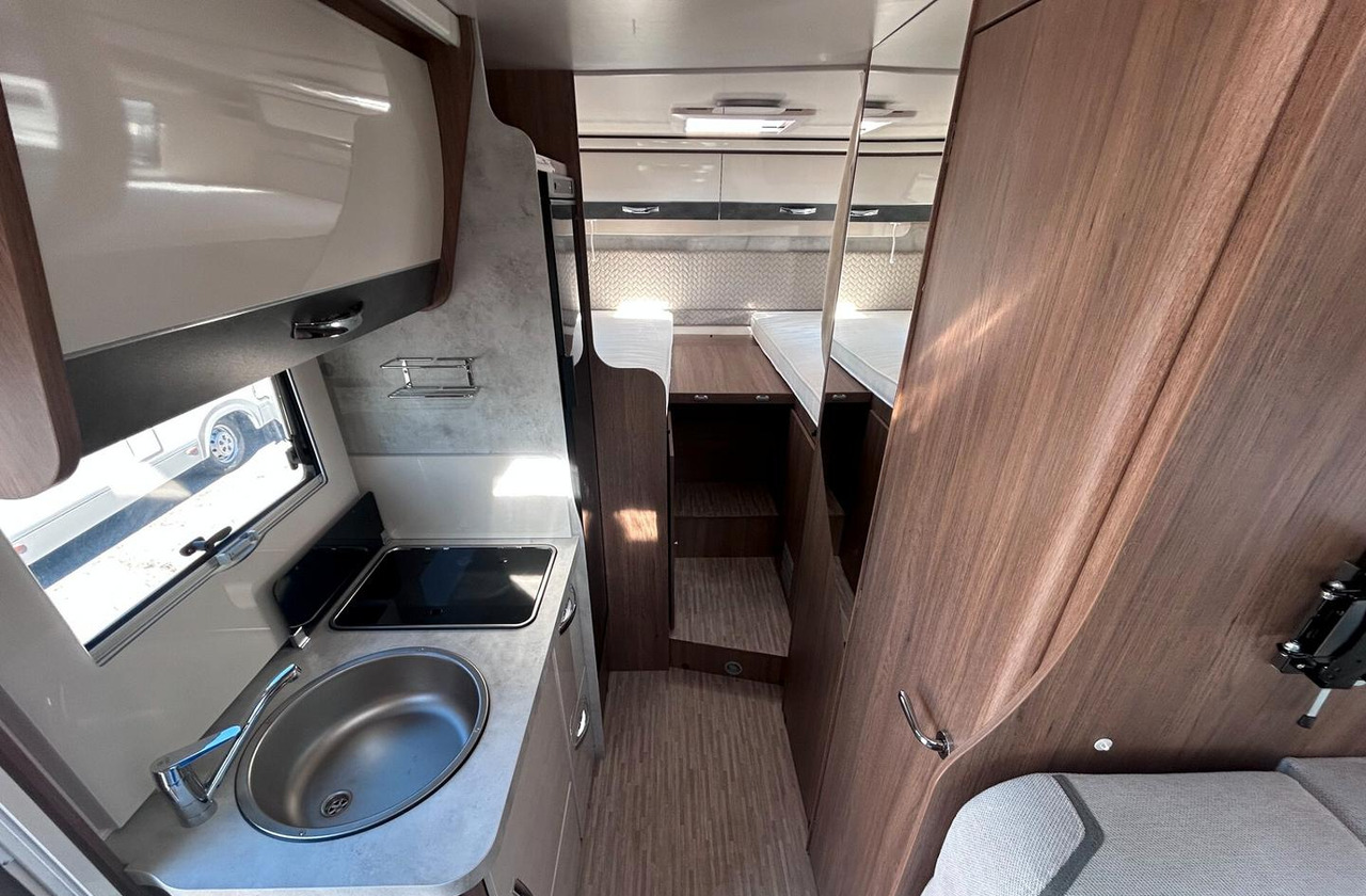 Elnagh BARON 65 - Autocaravana capuchina: foto 5 Elnagh BARON 65 - Autocaravana capuchina: foto 5