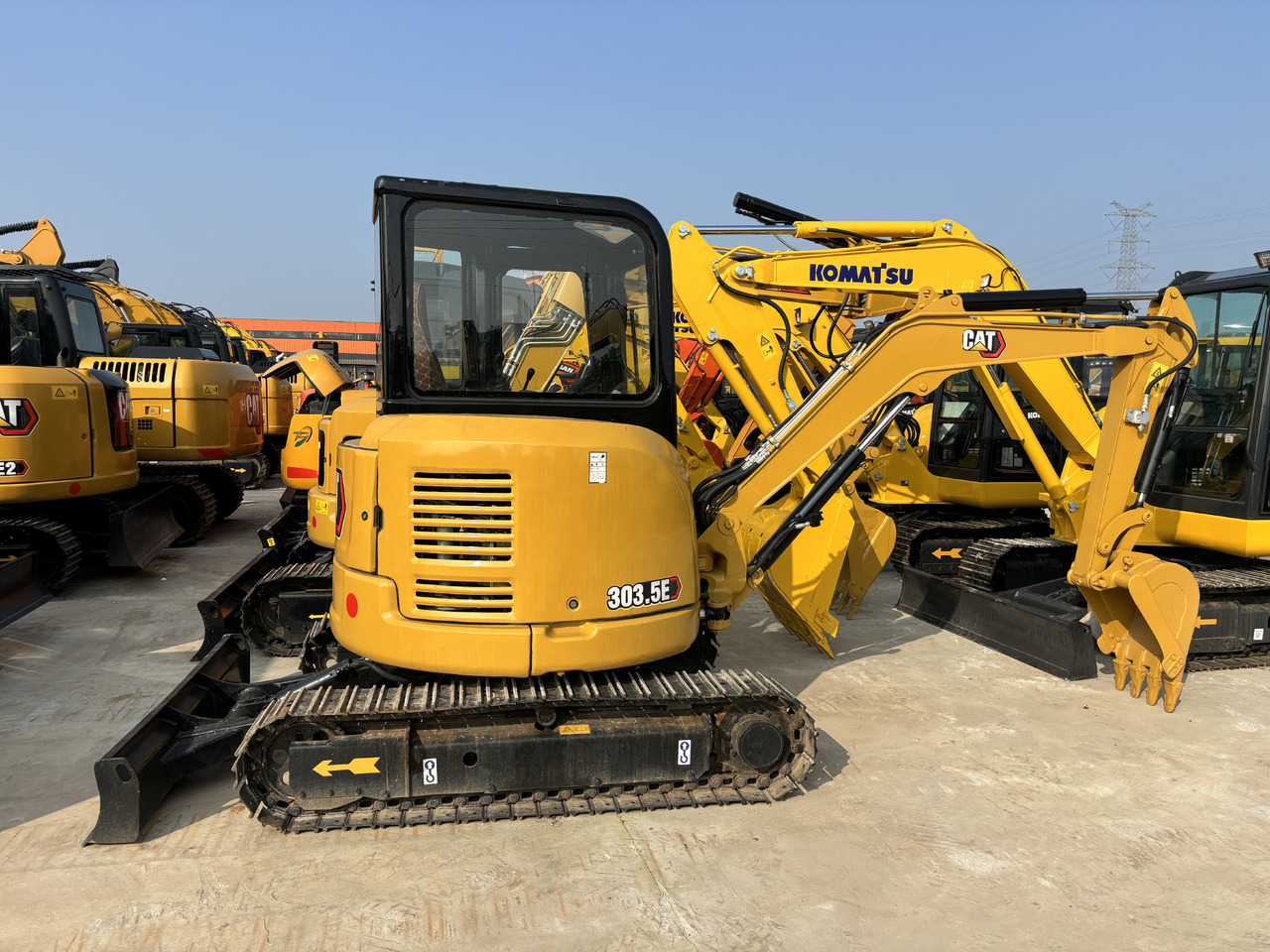CATERPILLAR CAT303.5E - Miniexcavadora: foto 2 CATERPILLAR CAT303.5E - Miniexcavadora: foto 2