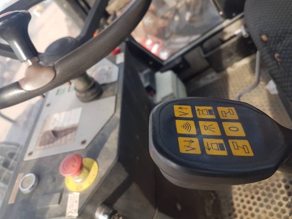 Apisonadora de asfalto Ammann AV 95: foto 9