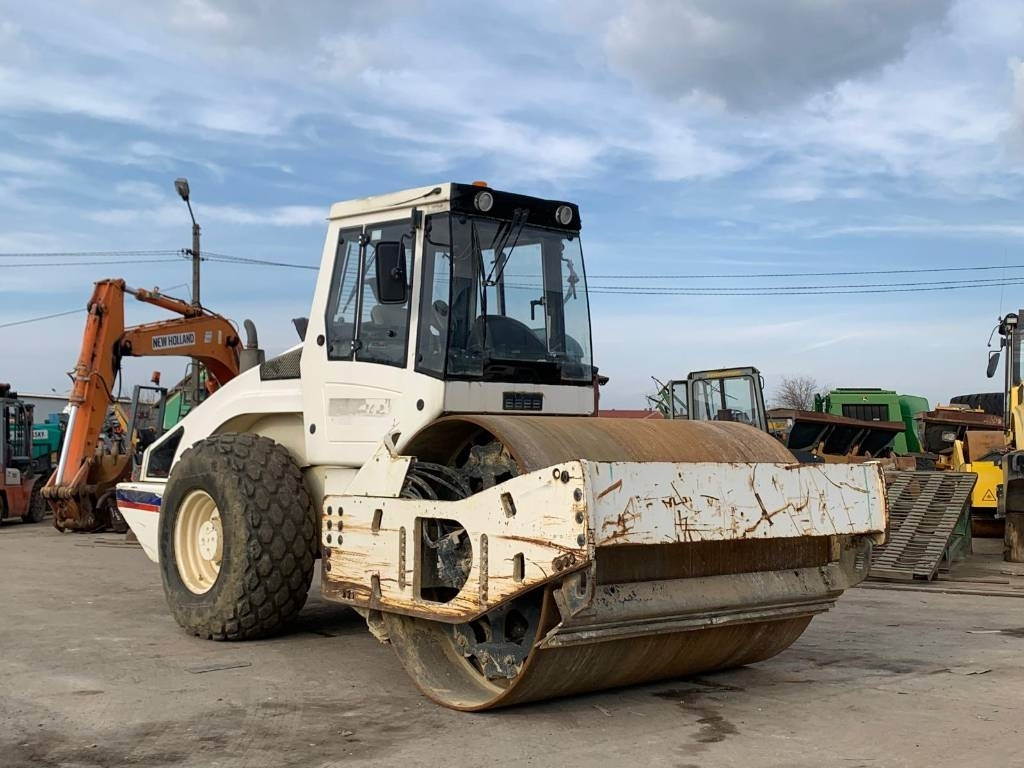 Bomag BW 213 D H-4 - Compactador: foto 1 Bomag BW 213 D H-4 - Compactador: foto 1