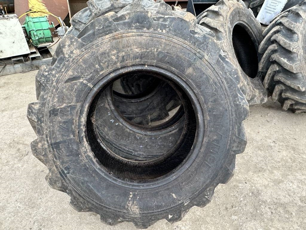 Constar BKT - Neumático para Camión: foto 2 Constar BKT - Neumático para Camión: foto 2