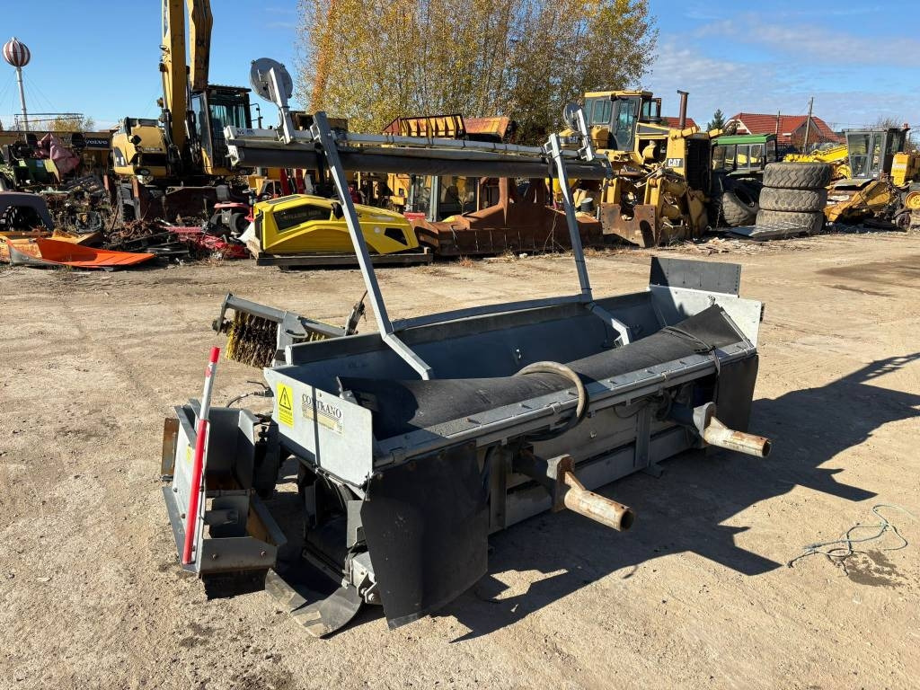 Contrano CH-KL - Barredora cucharón: foto 1 Contrano CH-KL - Barredora cucharón: foto 1