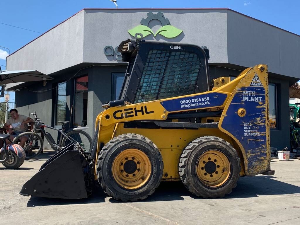 Gehl R 165 Gehl R 165 - Minicargadora: foto 2 Gehl R 165 Gehl R 165 - Minicargadora: foto 2