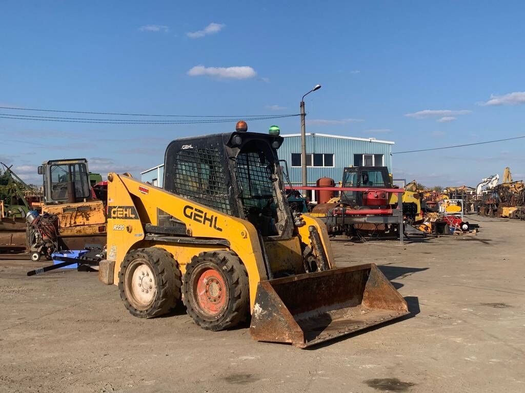 Gehl R 220 Gehl R 220 - Minicargadora: foto 4 Gehl R 220 Gehl R 220 - Minicargadora: foto 4