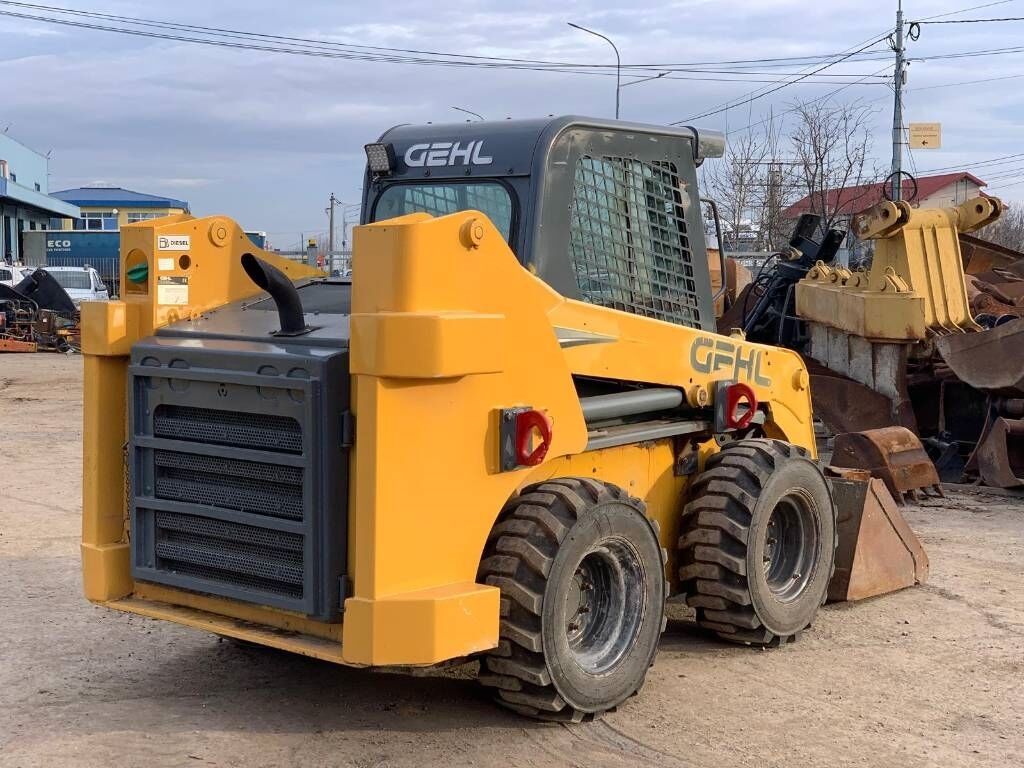 Gehl R 260 Gehl R 260 - Minicargadora: foto 4 Gehl R 260 Gehl R 260 - Minicargadora: foto 4