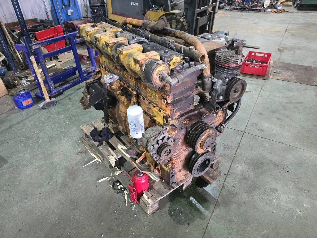 Hanomag 6 Cylinder ENGINE - Motor para Maquinaria de construcción: foto 2 Hanomag 6 Cylinder ENGINE - Motor para Maquinaria de construcción: foto 2