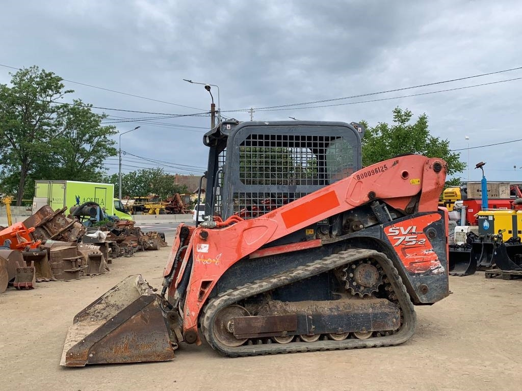 Kubota SVL 75-2 - Minicargadora: foto 5 Kubota SVL 75-2 - Minicargadora: foto 5